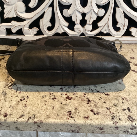 Coach Signature Chain Crossbody Black F19730 - Picture 4 of 8